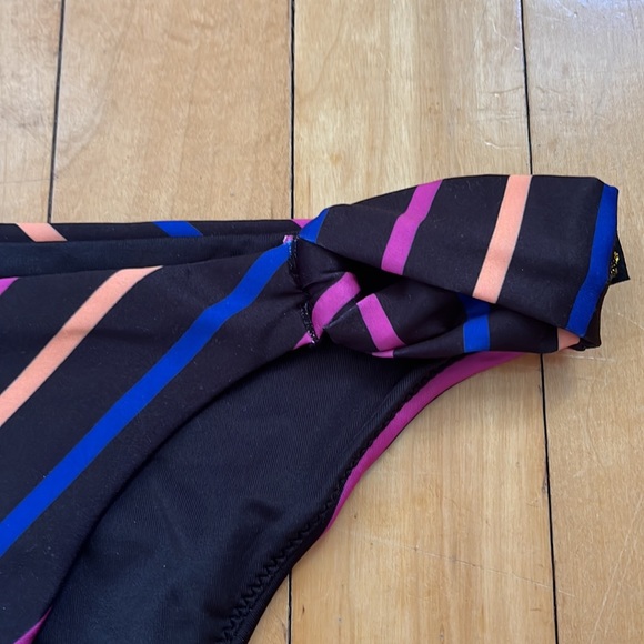 NWOT La Vie En Rose Bikini - Picture 10 of 12